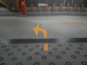 3階南通路　矢印　完成